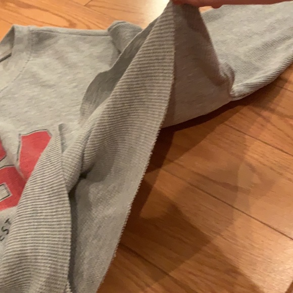 This is a Forever 21, long sleeve airy thin comfy long sleeve/ layering piece… - Picture 5 of 5